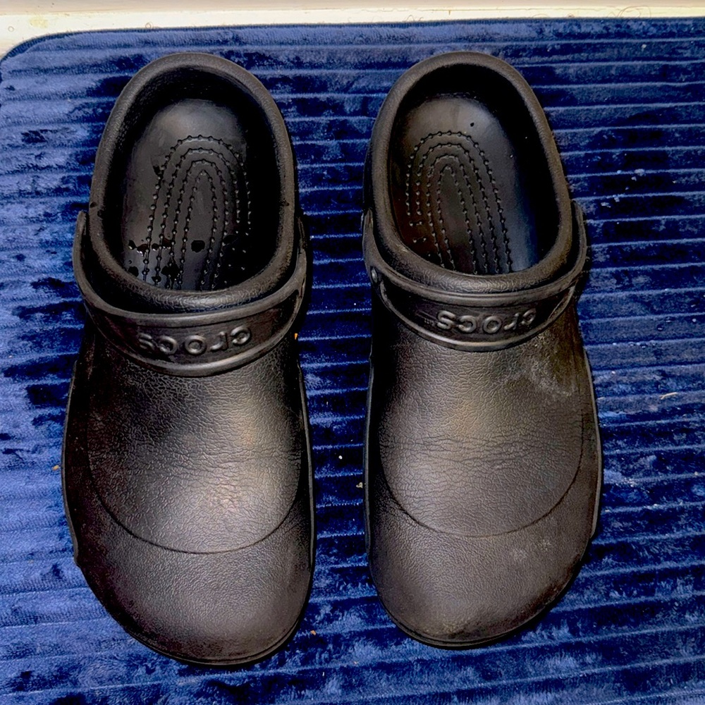 Mens crocs size 11 great condition